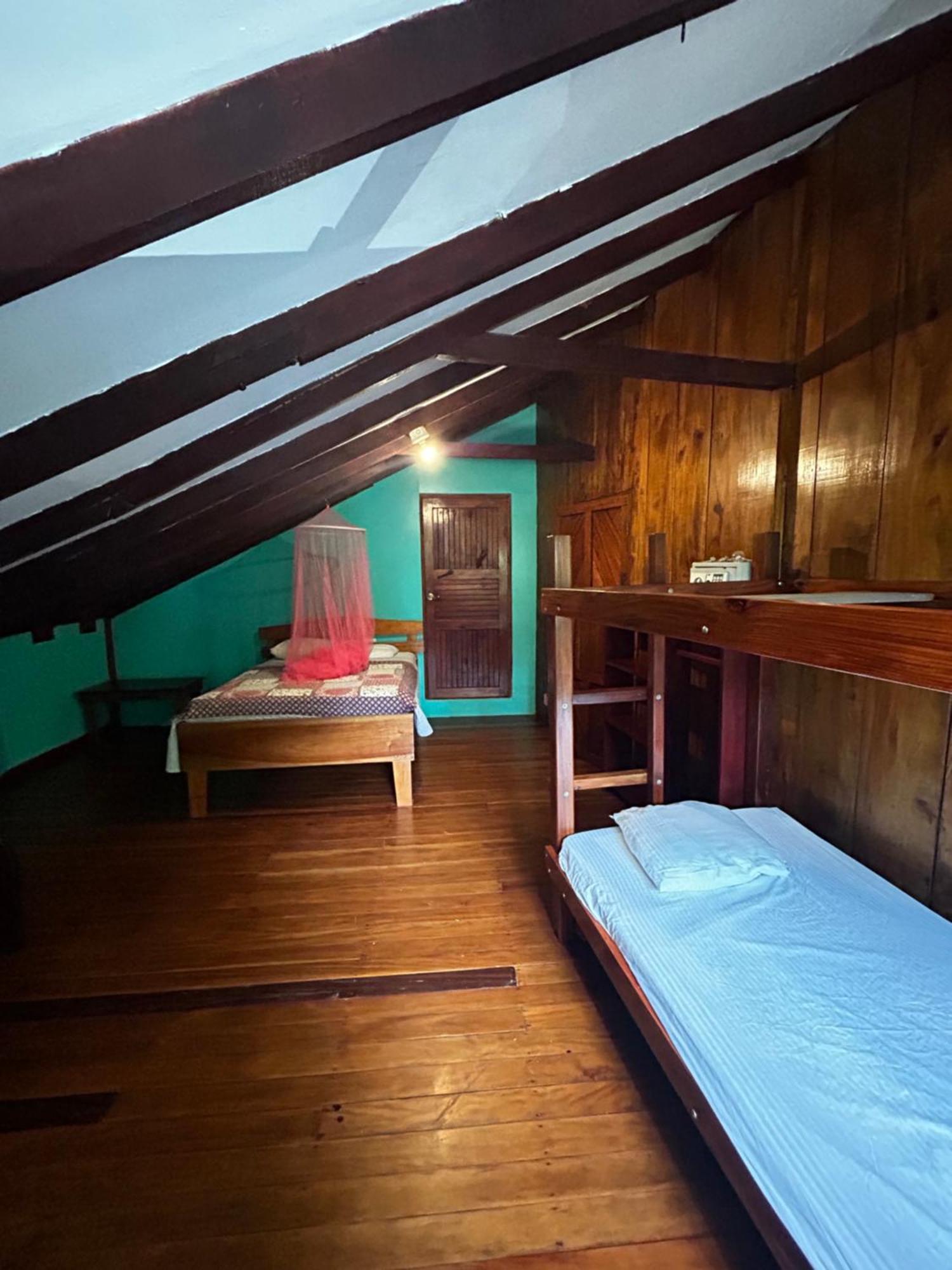 Nativos Corcovado Cabins Drake Bay Luaran gambar